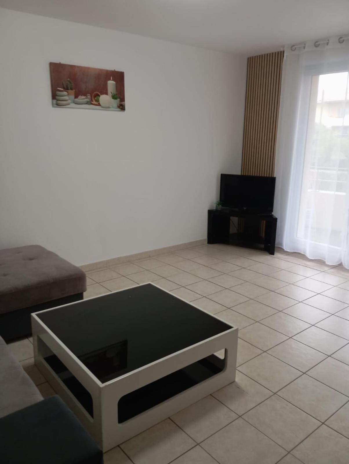 Residence Calme Avec Piscine Beziers Bagian luar foto